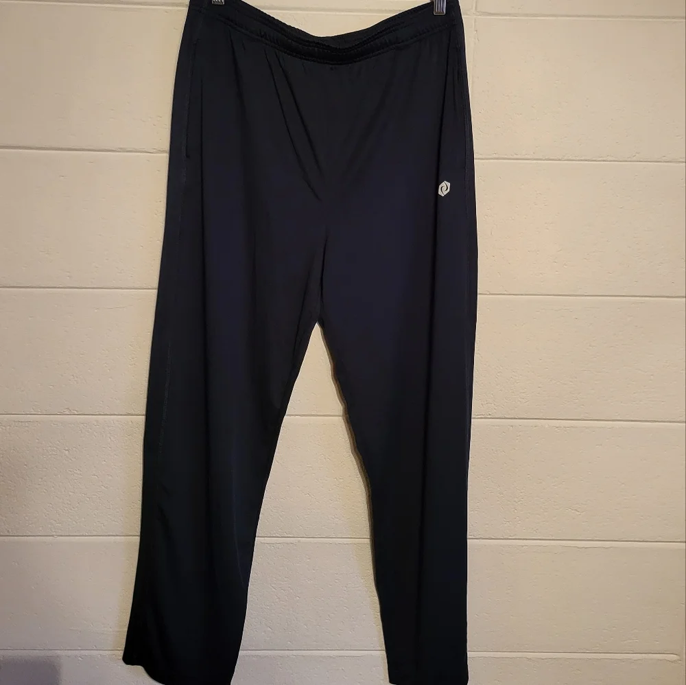 SB Tech Joggers - Picture 1 of 3